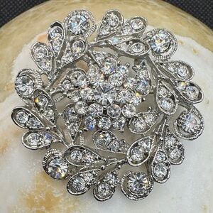 Silvertone Crystal Statement Brooch/Pendant Sparkling Clear Rhinestones